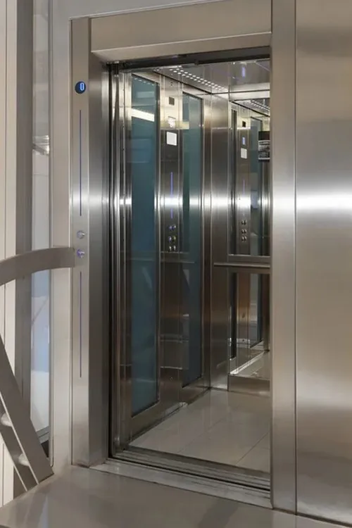 Instalação de elevadores em edifícios